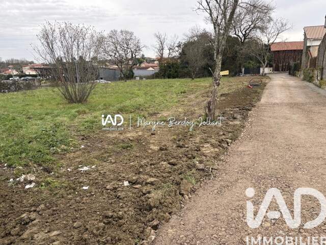Vente Terrain à bâtir 834 m&sup2; — photo du bien