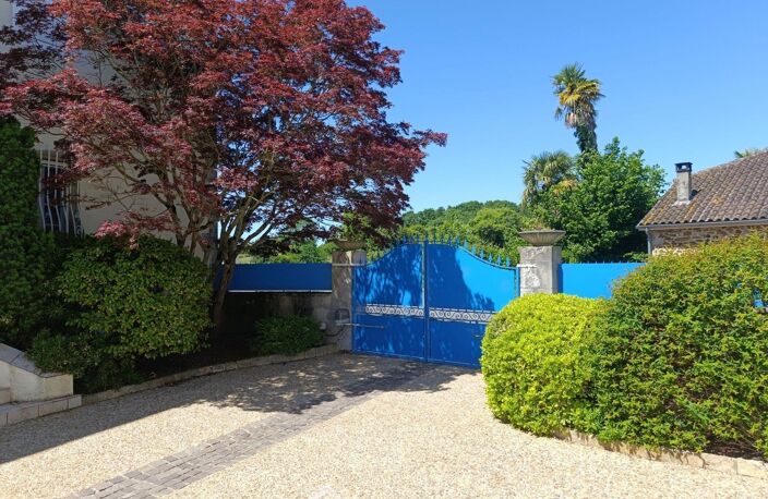 Maison bourgeoise - 250m² - Beyries — photo 4