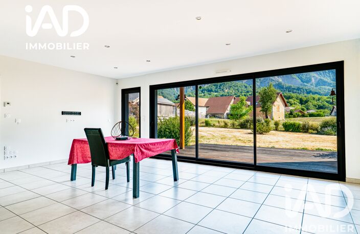 Vente Maison/villa 5 pièces — photo 2