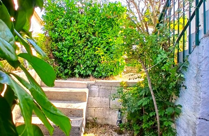 Vente Maison/villa 8 pièces — photo 2