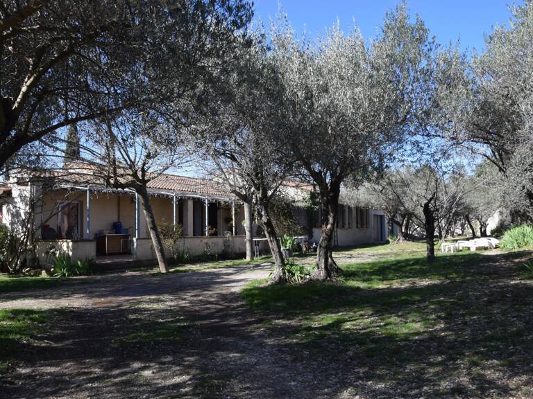 VILLA DE PLAIN PIED + DEPENDANCE — photo 1
