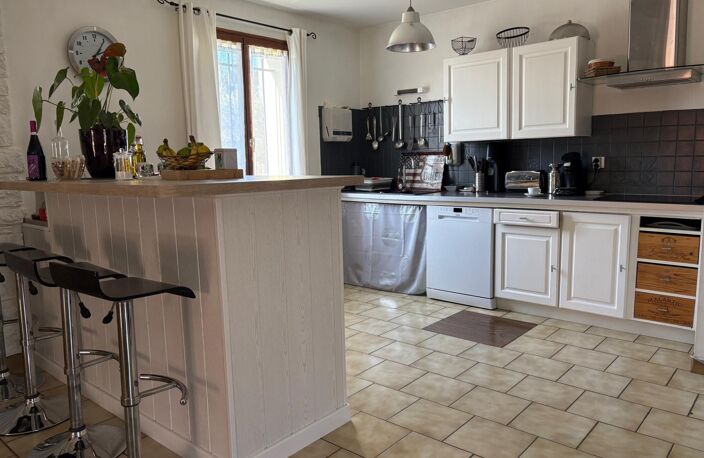 VILLA DE PLAIN PIED + DEPENDANCE — photo 5