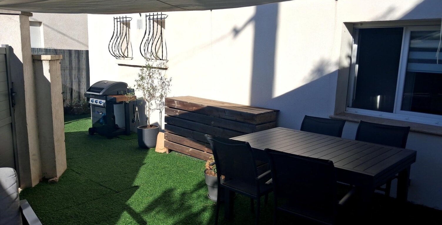 Bas de villa avec exterieur et place de parking — photo 1