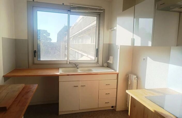 Grande appartement à Biarritz st charles avec parking boxable ET cave — photo 4