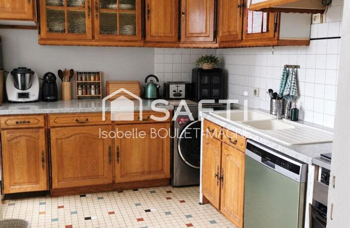 Maison familiale avec 4 chambres de plain-pied avec jardin et garage — photo 2