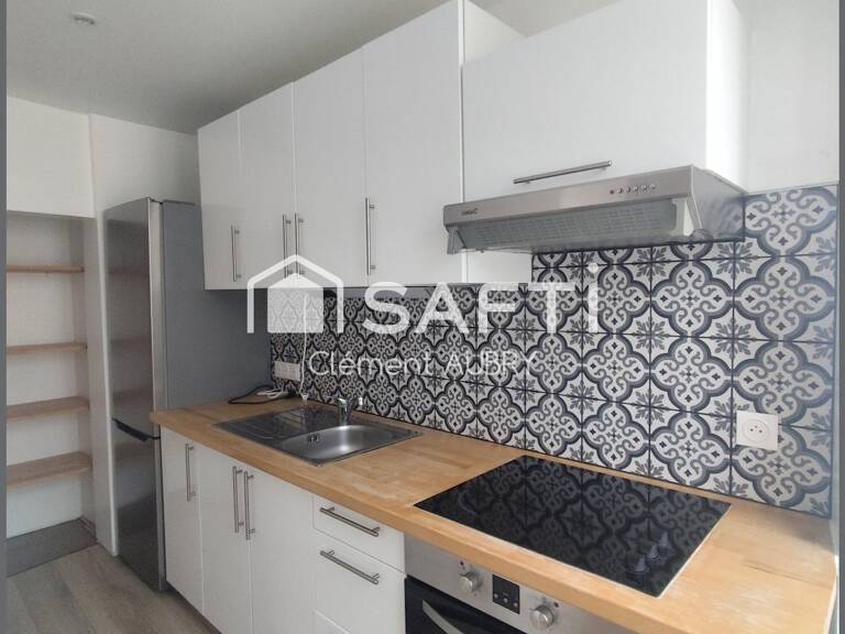 Découvrez cet agréable appartement situé au 2? étage sans ascenceur ! — photo 1