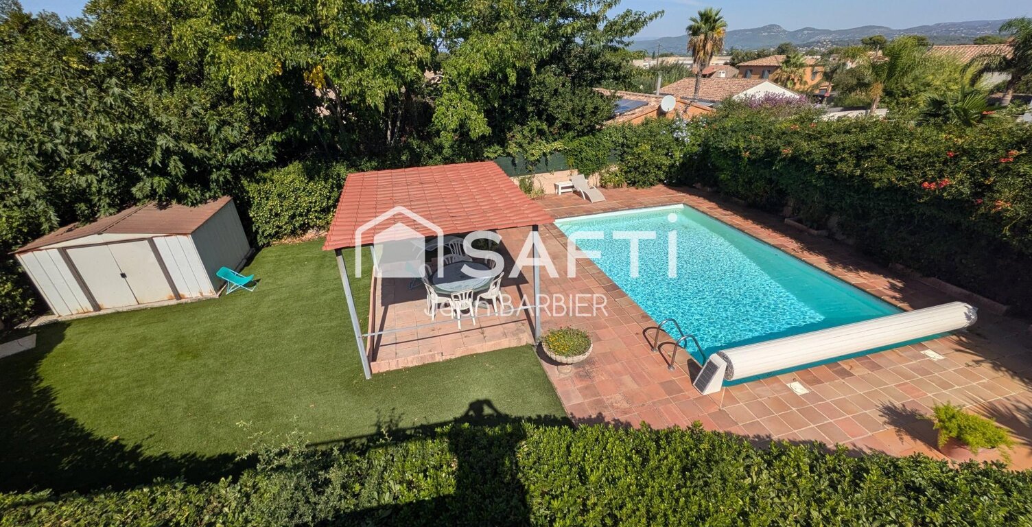 Sur la commune de Six Fours les plages, a proximité du pittoresque port de peche du Brusc, Sur un terrain d'environ 1000m², maison familiale de 155 m² habitables — photo 1