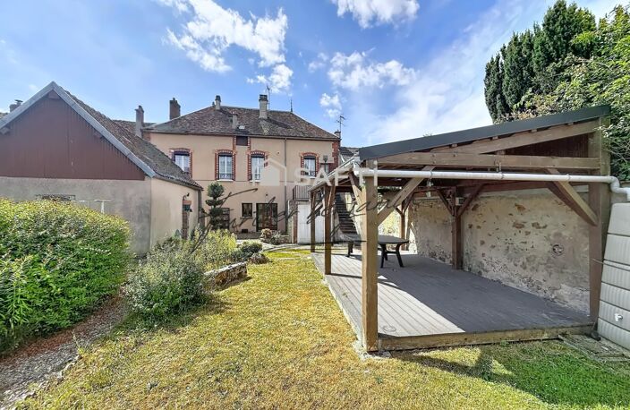 Maison de charme 6 pièces avec jardin et dépendances — photo 2