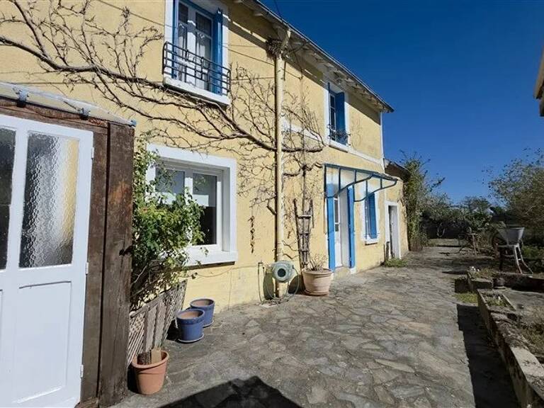 À vendre : maison, gîte et piscine, Magnac-Laval (87) — photo 1