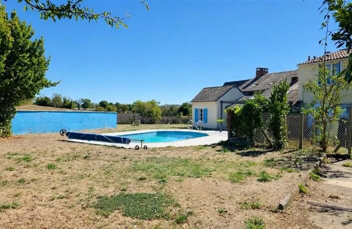 À vendre : maison, gîte et piscine, Magnac-Laval (87) — photo 2