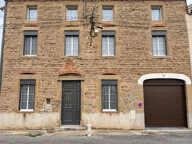 Maison de village avec cour, garage et dépendance. — photo 3
