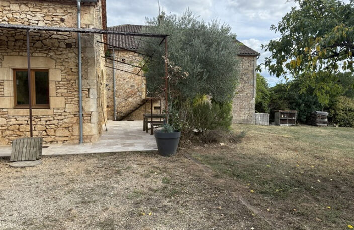 CUZORN, dans les côteaux, bel ensemble immobilier en pierre, — photo 4