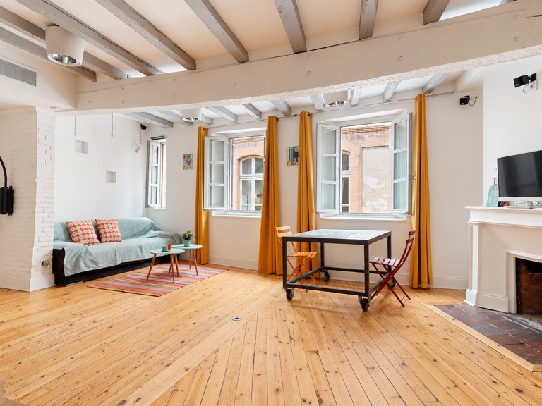 TOULOUSE   LES CARMES | LOFT DE CHARME AU CARACTÈRE UNIQUE — photo 1