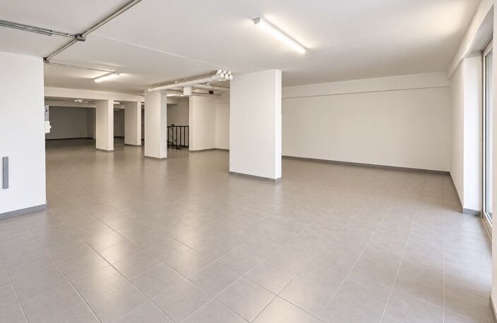 Local commercial — photo 3