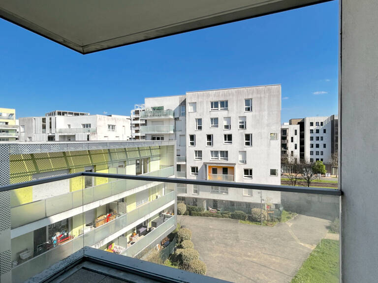 A LOUER APPARTEMENT DE TYPE 2 AVEC BALCON ET PARKING - SECTEUR BORDEAUX LAC QUARTIER GINKO — photo 1