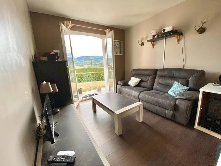Maison plain pied avec garages et jardin attenant — photo 1