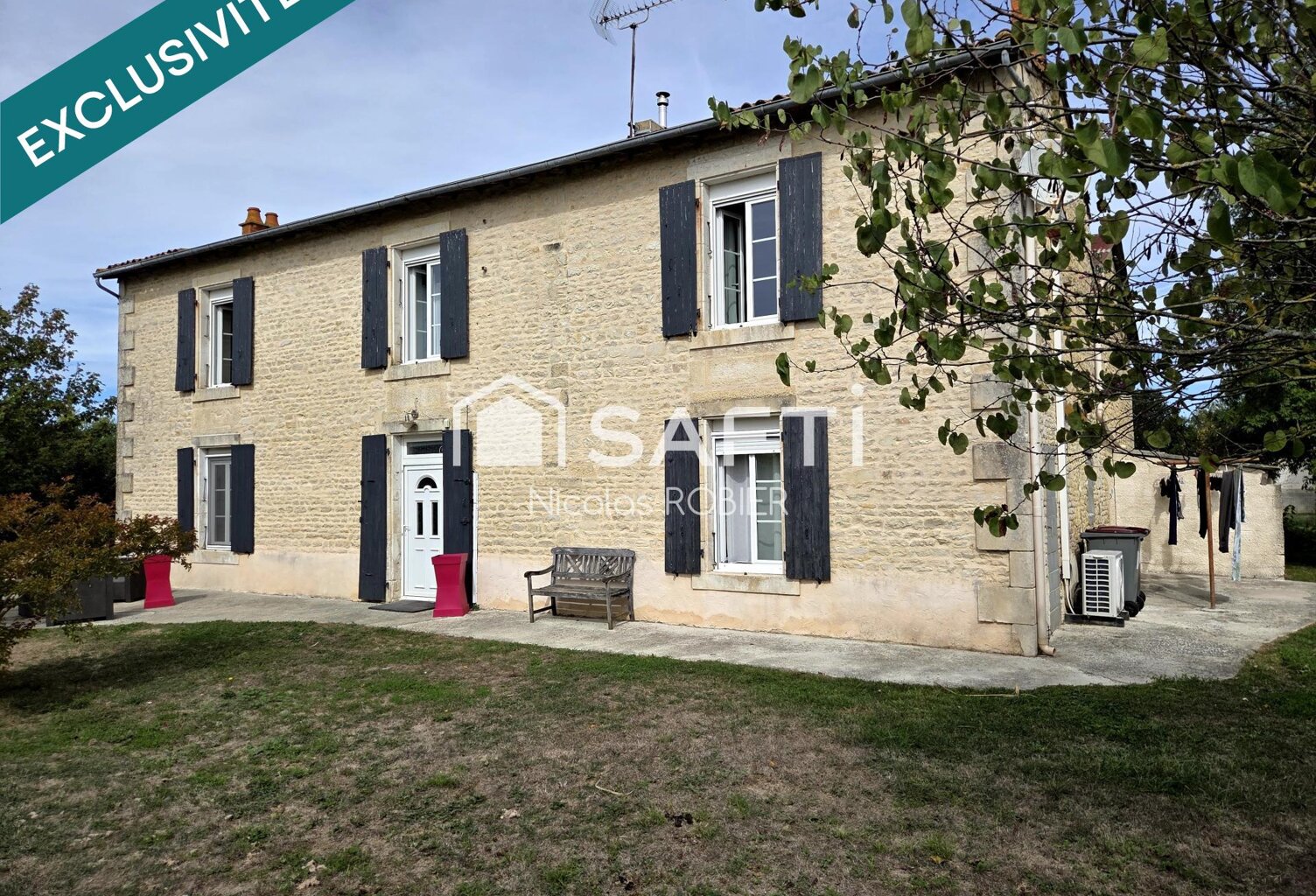 Maison en pierre rénovée, climatisée, quatre chambres, trois salles d'eau , chambre rez-de-chaussée, grands volumes, jardin, piscine, dépendances! — photo 1