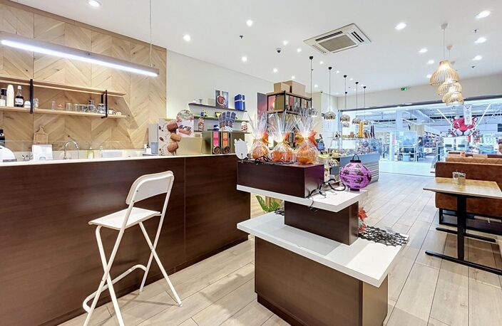 Fond de commerce familial SALON DE THE-CHOCOLATERIE- PATISSERIE — photo 4