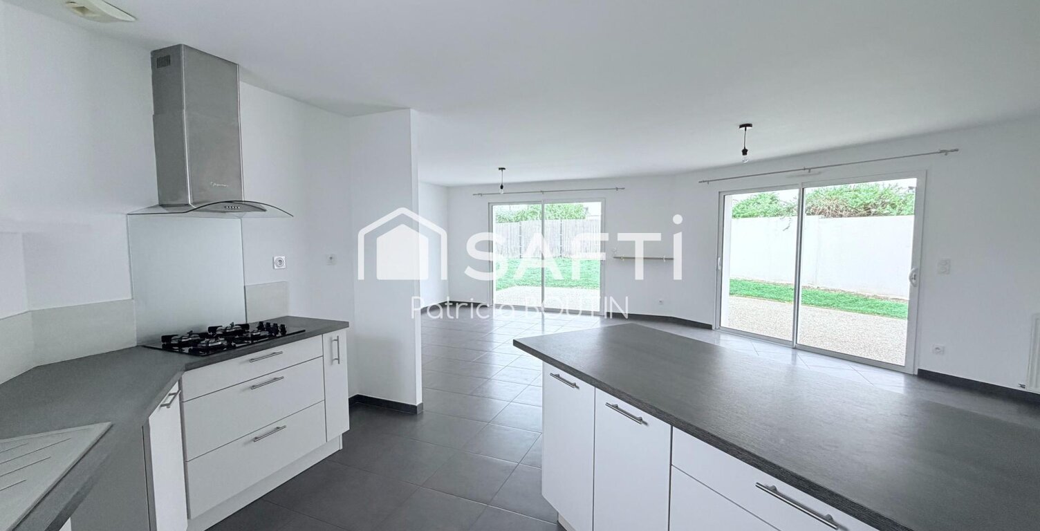 PAVILLON DE PLAIN PIED 4 CHAMBRES DONT UNE SUITE PARENTALE ET GARAGE A NIORT ! — photo 1