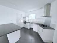 PAVILLON DE PLAIN PIED 4 CHAMBRES DONT UNE SUITE PARENTALE ET GARAGE A NIORT ! — photo 2