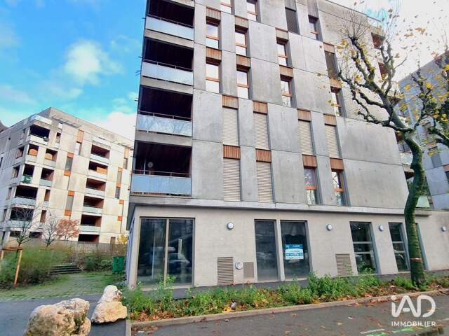 Location Boutique/Local commercial 120 m&sup2; — photo du bien