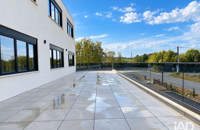 Location Local d'activités 315 m&sup2; — photo 2