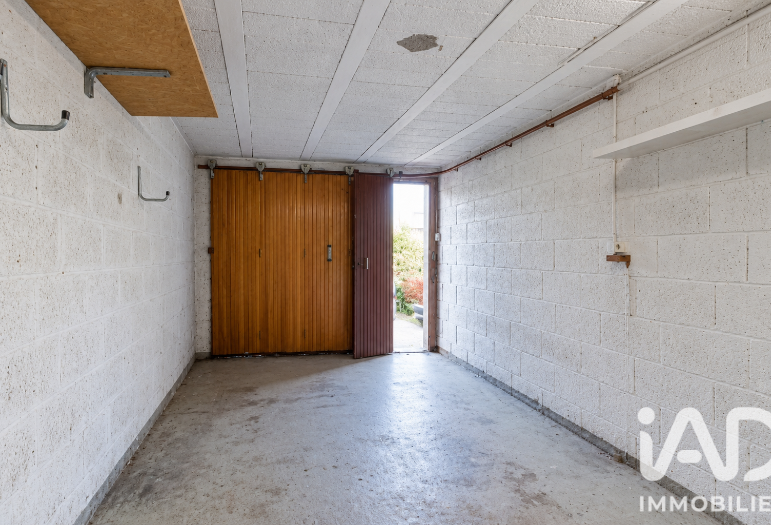 Vente Garage 15 m&sup2; — photo 1