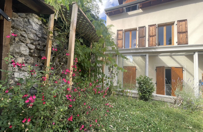ENTRE MAISON ET APPARTEMENT — photo 4