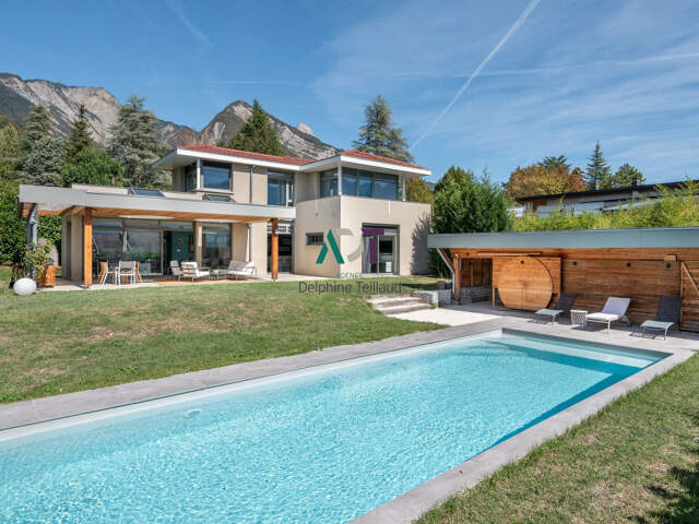 MAISON D'ARCHITECTE AVEC PISCINE — photo du bien