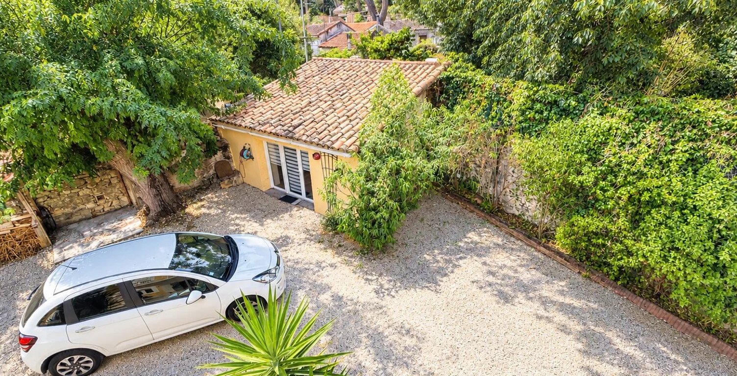 Nîmes, route d'Uzès/La Gazelle, villa 145m2, 4 chs, piscine, parcelle 560m2 — photo 1