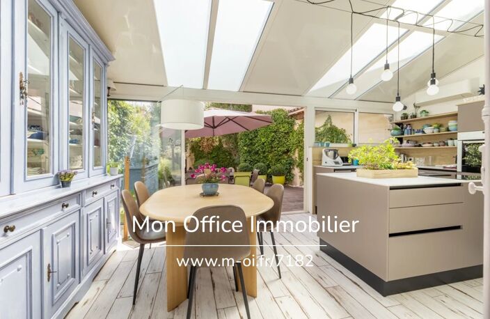 Référence : 7182-LLI. - Appartement au cœur d’Aix-en-Provence, garage, cave et jardin — photo 2