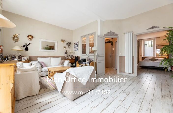 Référence : 7182-LLI. - Appartement au cœur d’Aix-en-Provence, garage, cave et jardin — photo 3