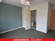 FINISTERE - Landerneau (29800) - A VENDRE - MAISON  INDIVIDUELLLE DE 167M² - 7 CHAMBRES - GARAGE - JARDIN DE 1000 M² - FENETRES PVC - DPE C - — photo 3