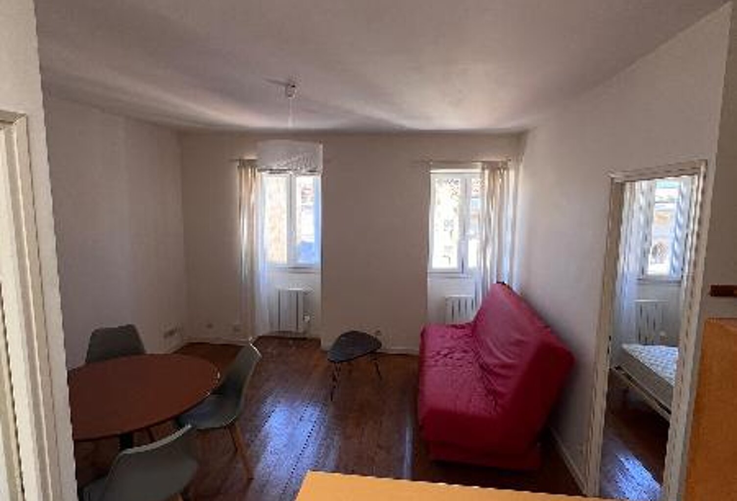 T2 — photo 1