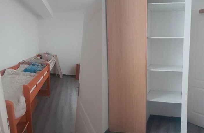 T3 — photo 3