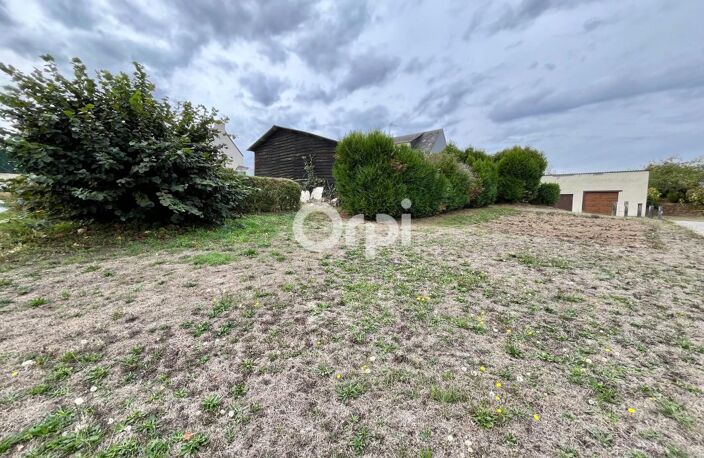 TERRAIN CONSTRUCTIBLE AVEC GARAGE – BOURG DE MARZAN – 556 m² — photo 4
