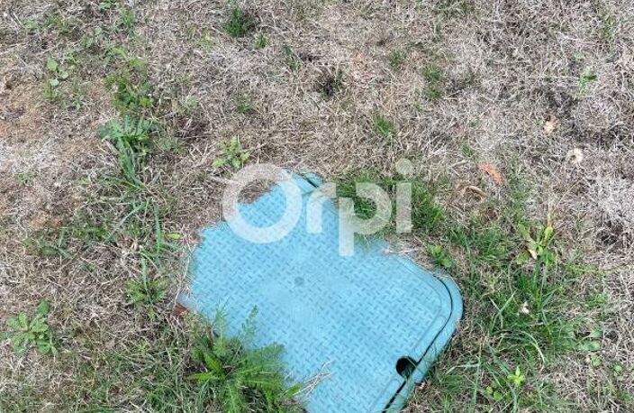 TERRAIN CONSTRUCTIBLE AVEC GARAGE – BOURG DE MARZAN – 556 m² — photo 5