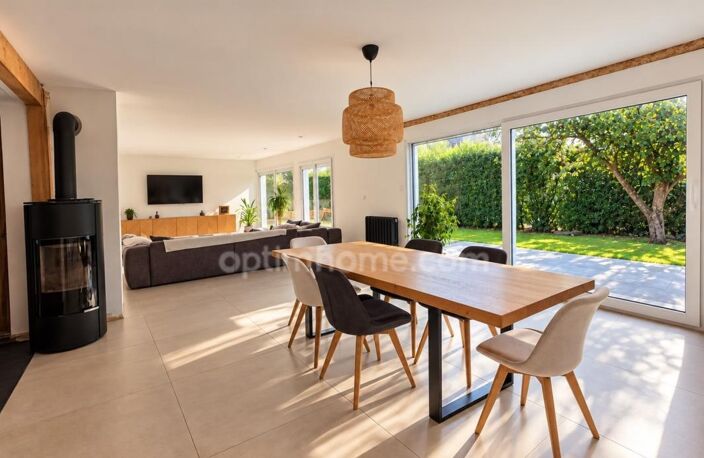 90100 SUARCE – MAISON FAMILIALE – 165 M² – 8 PIÈCES – 5 CHAMBRES – TERRAIN 20 ARES – 10 MIN SUISSE - DPE B — photo 2