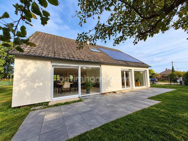 90100 SUARCE – MAISON FAMILIALE – 165 M² – 8 PIÈCES – 5 CHAMBRES – TERRAIN 20 ARES – 10 MIN SUISSE - DPE B — photo du bien