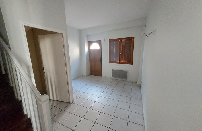 CINTEGABELLE-Maison 5 pièces 93 m2 — photo 2