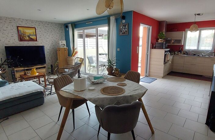 Maison à vendre 6 pièces FONTENAY LE COMTE (85) — photo 2