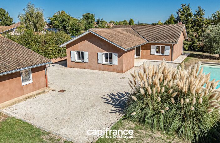CRUZILLES-LÈS-MÉPILLAT (01290) – TOUT DE PLAIN-PIED – 3 CHAMBRES – PISCINE 12 × 4 – 78,6 M² DE DÉPENDANCES – TERRAIN 2 710 M² — photo 2