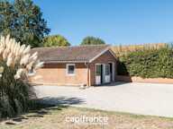 CRUZILLES-LÈS-MÉPILLAT (01290) – TOUT DE PLAIN-PIED – 3 CHAMBRES – PISCINE 12 × 4 – 78,6 M² DE DÉPENDANCES – TERRAIN 2 710 M² — photo 3