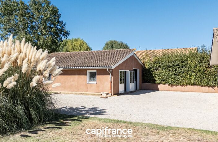 PROCHE DE CHATILLON, TOUT DE PLAIN-PIED – 3 CHAMBRES – PISCINE 12 × 4 – 78,6 M² DE DÉPENDANCES – TERRAIN 2 710 M² — photo 2
