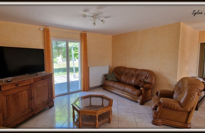 Maison à vendre Plain Pied 5 pièces, 4 chambres, environ 135 m² BAGE LA VILLE (01) terrain 867 m² clos double garage — photo 5