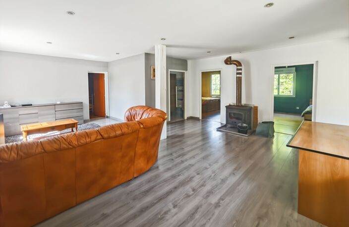 Charmante maison de 139 m² avec 4 chambres à Douville (24) — photo 2