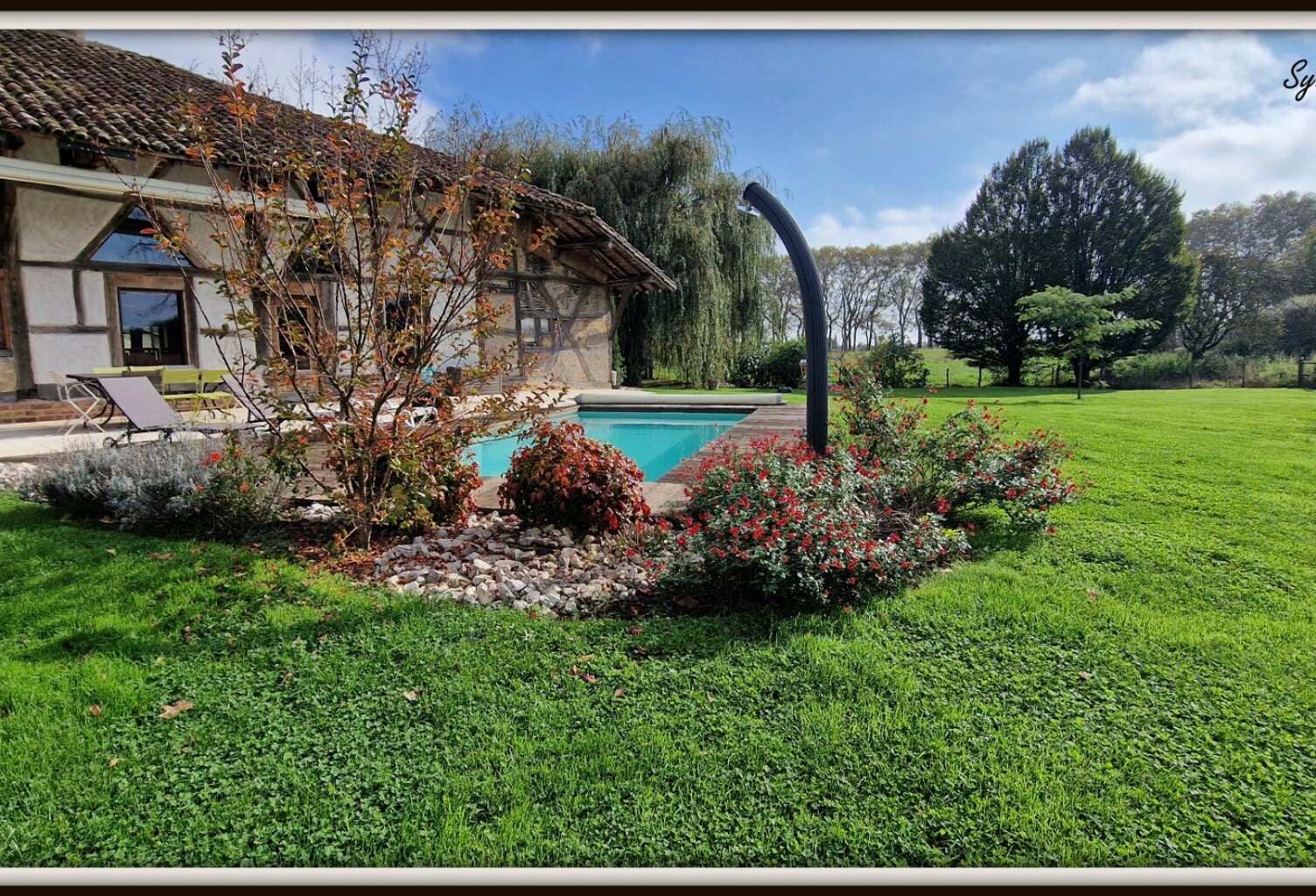 Propriete longère à vendre 313 m² 7 pièces SAINT CYR SUR MENTHON (01)Dépendances 550 m², piscine, 6,84 hectares — photo 1