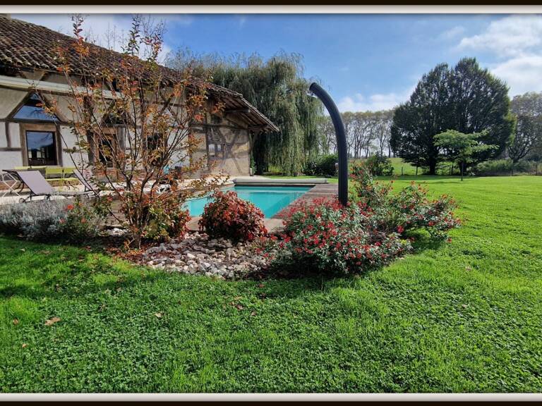 Propriete longère à vendre 313 m² 7 pièces SAINT CYR SUR MENTHON (01)Dépendances 550 m², piscine, 6,84 hectares — photo 1