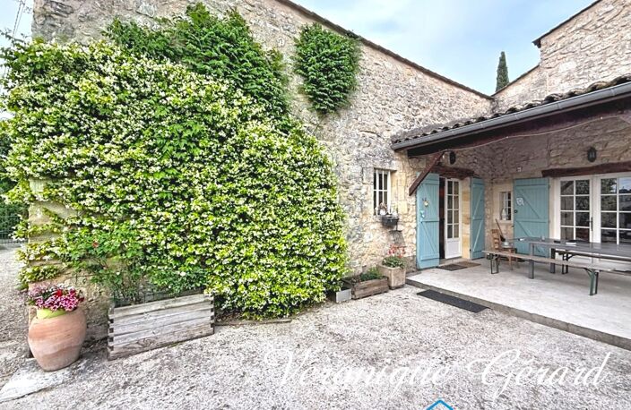 Maison en pierre de 204 M² 3 chambres sur 4984 M² de terrain entièrement clos — photo 2