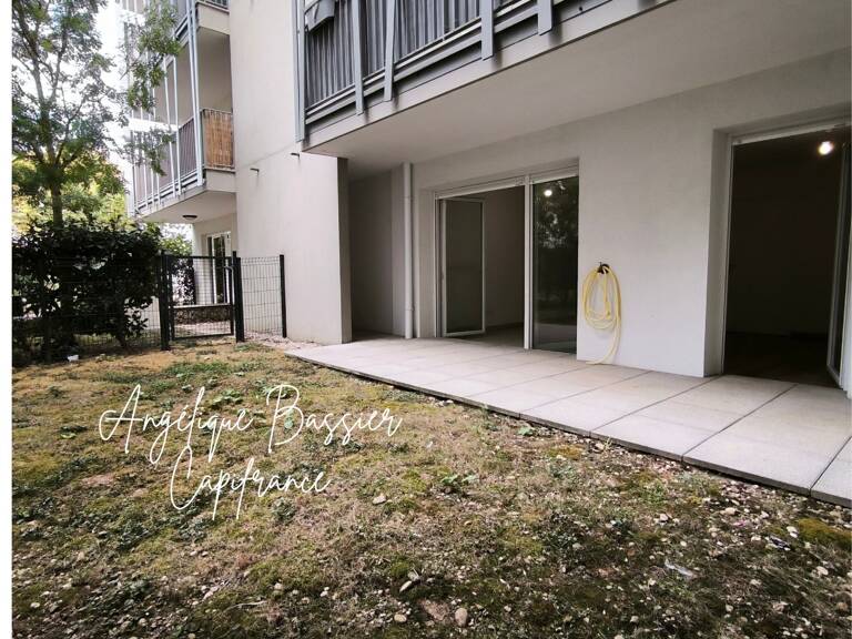   SAINT-PRIEST – T2 REZ-DE-JARDIN | 45 m² D’EXTÉRIEUR | TRAM T2 — photo 1
